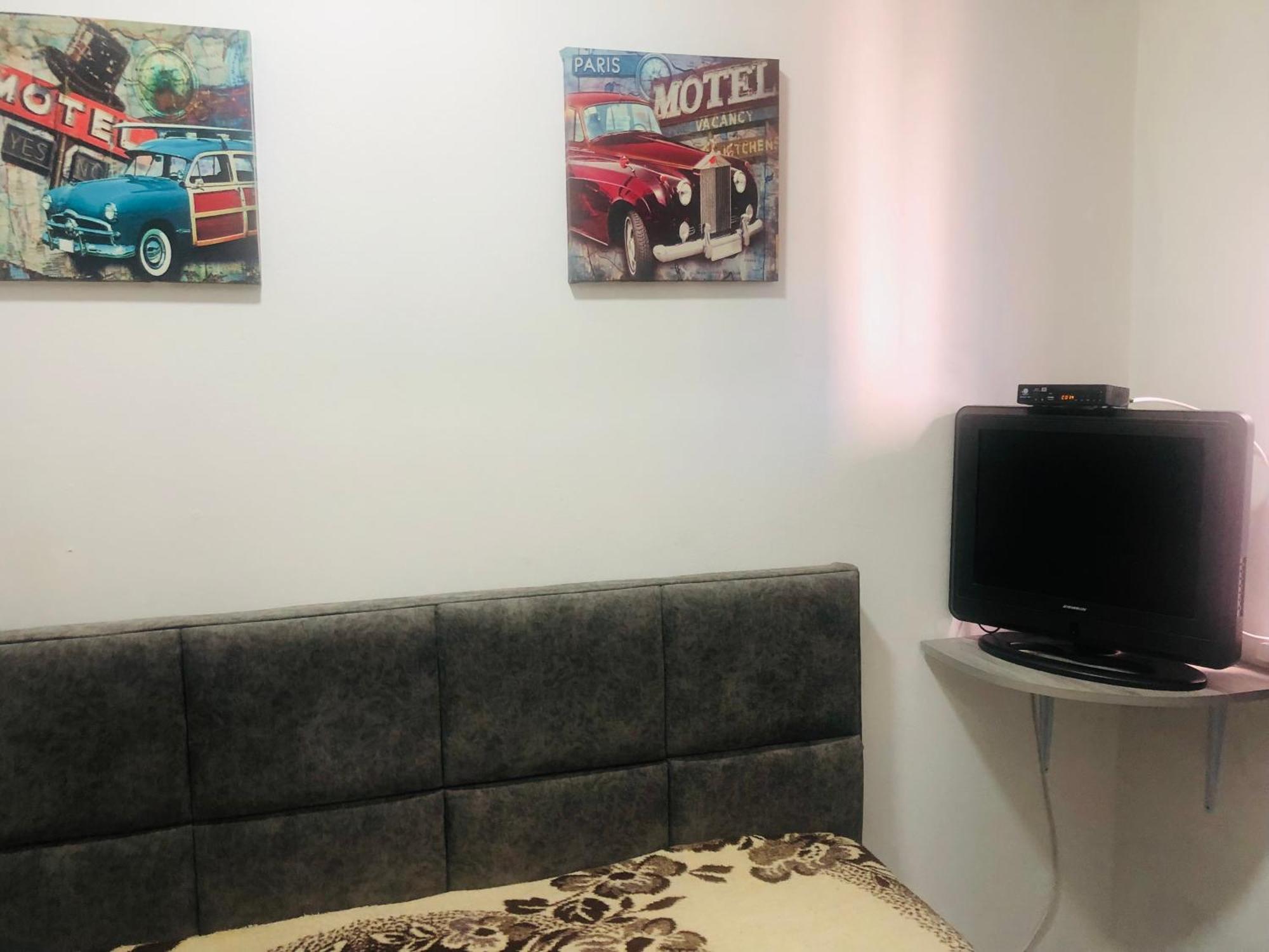 Appartement Entire Flat To Chill, In Center Of
