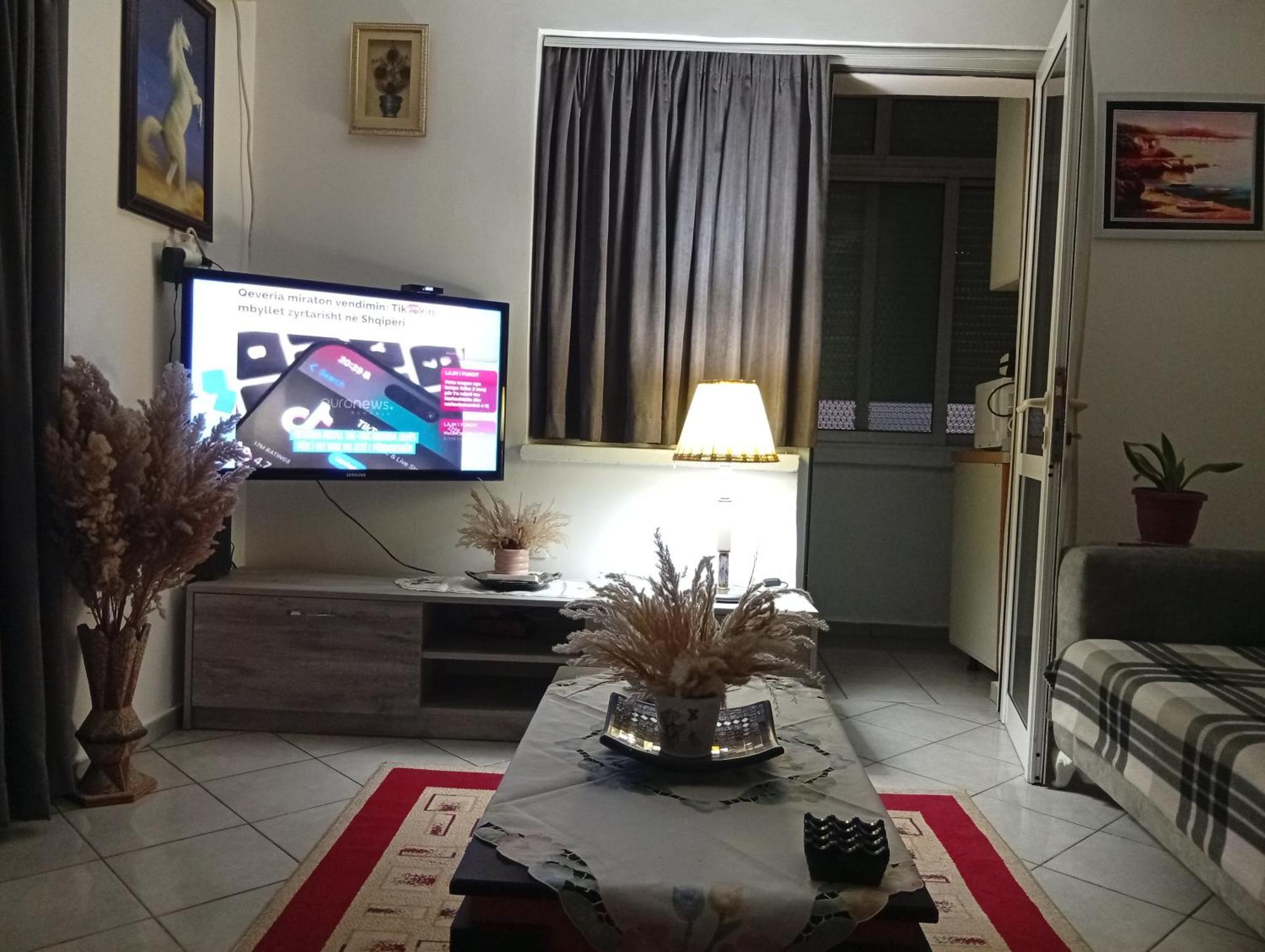Entire Flat To Chill, In Center Of Appartement Tirana