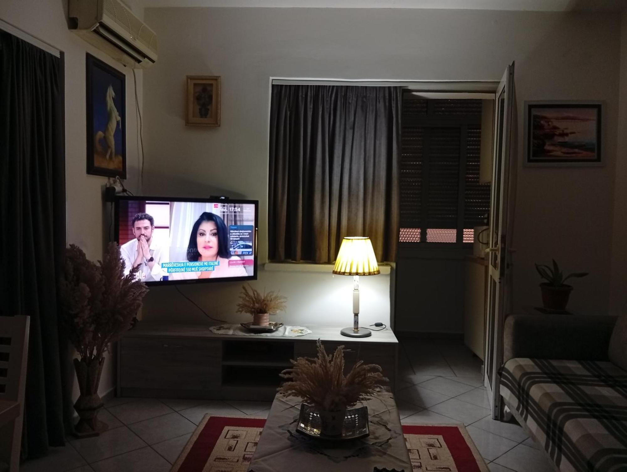 Entire Flat To Chill, In Center Of Appartement *