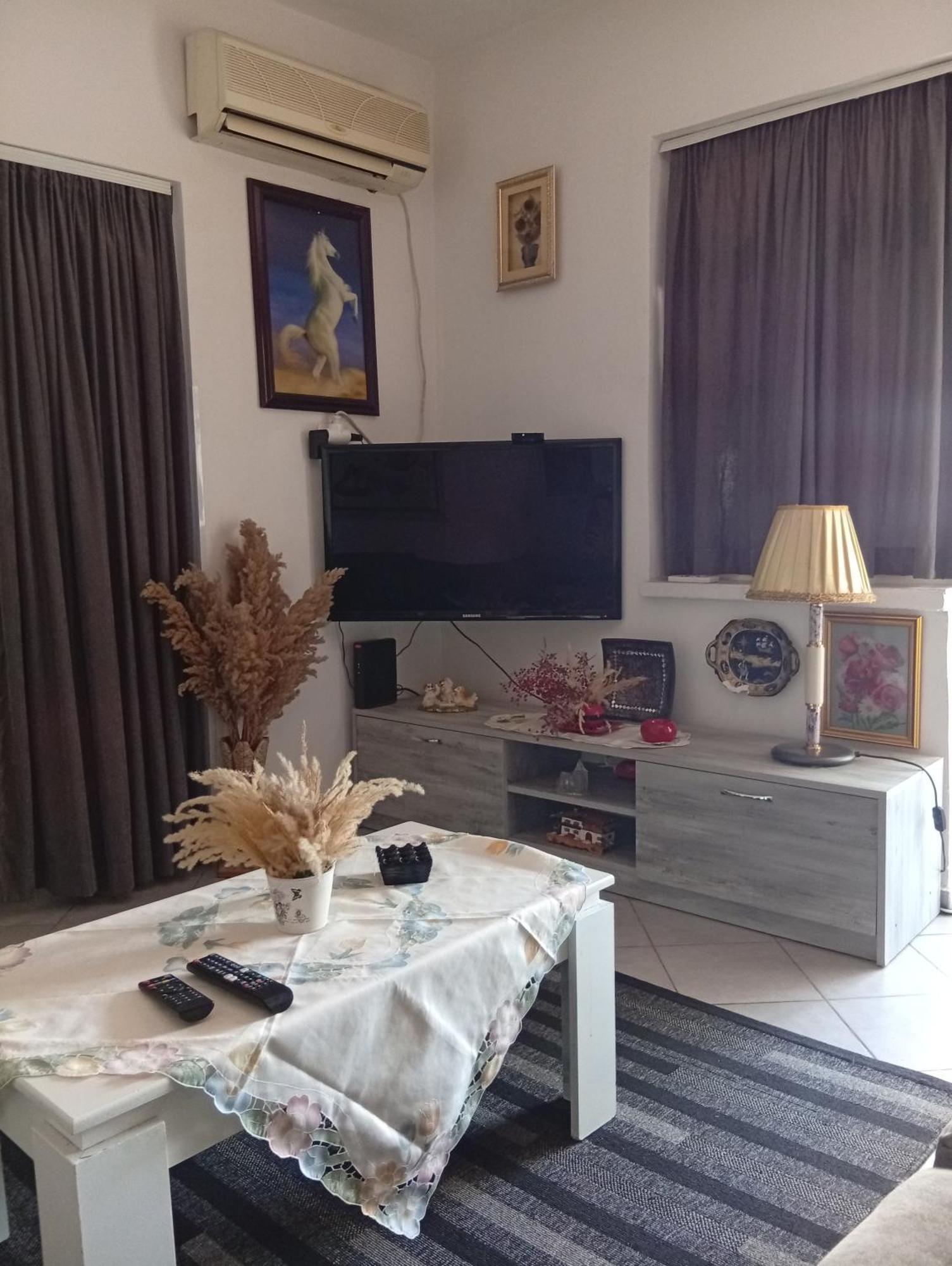 Entire Flat To Chill, In Center Of Tirana